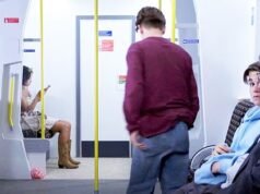 Kereta Tube tanpa coretan di London milik Sadiq Khan? Pertunjukan tiruan penggemar EastEnders karena menampilkan kereta bawah tanah yang bersih