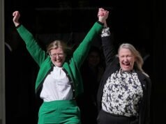 JD Wetherspoon mengutuk staf yang menolak melayani aktivis gender yang kritis dalam merayakan keputusan Mahkamah Agung