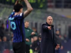 Curtis Jones bersinar di lini tengah berlian Liverpool untuk memberi Arne Slot solusi baru pasca-Salah