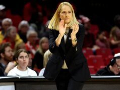 Rangkuman 25 Besar Wanita: Stanford bangkit untuk mengalahkan peringkat 22 Washington