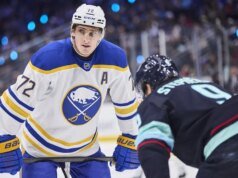 Tage Thompson, Sabre berusaha untuk tetap panas vs. Setan
