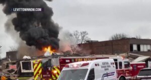 Kebakaran besar terjadi akibat ledakan di panti jompo