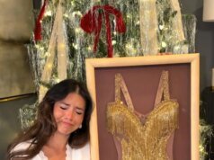 Jen Affleck Menangis Saat Menari Dengan Para Bintang Hadiah Natal Dari Zac