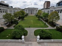 Mantan manajer kamar mayat Harvard yang mencuri bagian tubuh mendapat hukuman 8 tahun penjara | Berita Kejahatan