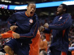 Nomor 20 Illinois meraih Hak Membual dengan ledakan di Missouri