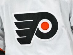 Penyiar radio Flyers ditangguhkan karena komentar yang tidak pantas