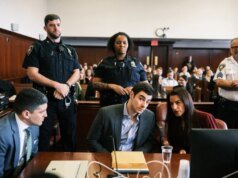 Pistol, peredam suara dan ‘policy’ di antara barang-barang di ransel Luigi Mangione selama penangkapan, kata polisi