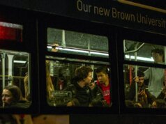 Mahasiswa Brown College menggambarkan ketidakpastian dan ketakutan dalam lockdown setelah penembakan