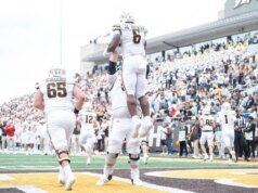 Michigan Barat, Jalen Buckley mengalahkan Miami (Ohio) untuk mengamankan gelar MAC