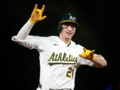 Laporan: Tanda A LF/1B Tyler Soderstrom untuk perpanjangan 7 tahun