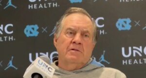 Bill Belichick melakukan pergantian staf di UNC setelah musim 4-8