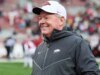 Laporan: Bobby Petrino menjadi OC Bill Belichick di UNC