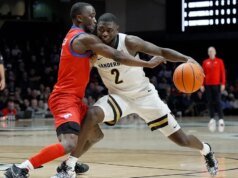 Nomor 15 Vanderbilt ingin tetap sempurna vs. Central Arkansas