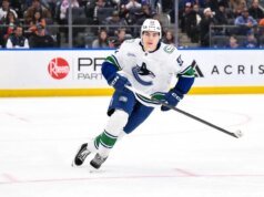 Canucks akan menyapu 5 pertandingan perjalanan Timur, melawan Flyers