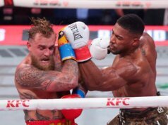 Jake Paul mengalami patah rahang saat kalah dari Anthony Joshua