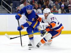 Sabre memimpin lebih awal, penduduk pulau teratas dalam adu penalti