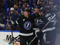 Baru saja menyelesaikan reli besar, Lightning menyambut Blues untuk mengakhiri homestand
