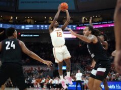 Matas Vokietaitis, Texas mengalahkan Maryland Eastern Coast