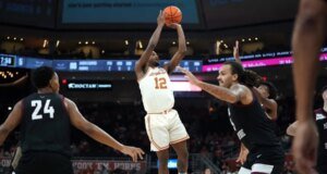 Matas Vokietaitis, Texas mengalahkan Maryland Eastern Coast