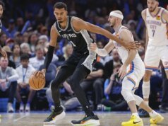 Spurs, yang semakin berani dengan kemenangan atas Thunder, mencetak rekor beruntun vs. Jazz