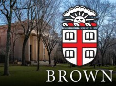 Mahasiswa Brown University Mengatakan Sekolah Tidak Bisa Disalahkan Atas Penembakan