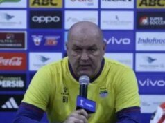 Ganas Juli Hubner saat Kekuatan Kekuatan AZ AZ AZ AZ AZ AZ.