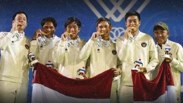 693e32867b4ec-tim-tenis-putra-indonesia-sabet-medali-emas-sea-games-2025_375_211.jpg