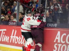 Mantan pencetak gol OHL 70 Membuat Debut NHL Bersama Chicago Blackhawks