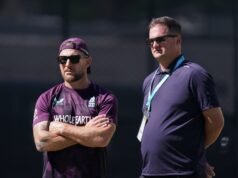 Joe Root menolak pembicaraan ‘konyol’ mengenai manajemen Inggris setelah menyoroti tren positif