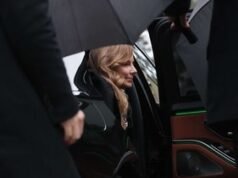 Penyanyi Opera Anda-Louise Bogz (†60): Penyebab kematiannya terungkap!