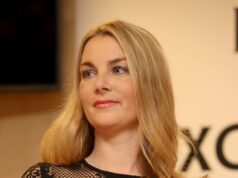 Jajak Pendapat Blesku: Kado Natal Terburuk dari Politisi! Kepala ikan mas, sweter kelinci, flu, dan handuk non-penyerap