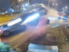 Video Mengejutkan Tunjukkan Mercedes-Benz Melampaui Lalu Lintas Sebelum Jatuh