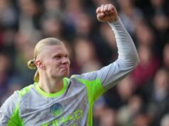 Erling Haaland mencetak dua gol saat Manchester City bertarung melewati Crystal Palace