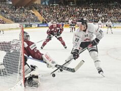 Sparta mengalahkan Kanada, akan menantang seleksi universitas di semifinal Piala Spengler