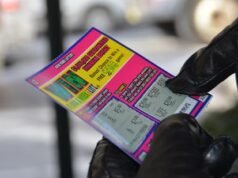 Lotere Powerball hari ini: Jam berapa pengundian $ 1, 7 miliar? Sampai kapan Anda bisa membeli tiket? Pembaruan Natal terbaru