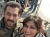 Salman Khan, Chitrangada Singh terlihat mengenakan seragam Angkatan Darat di foto BTS dari lokasi syuting Battle Of Galwan