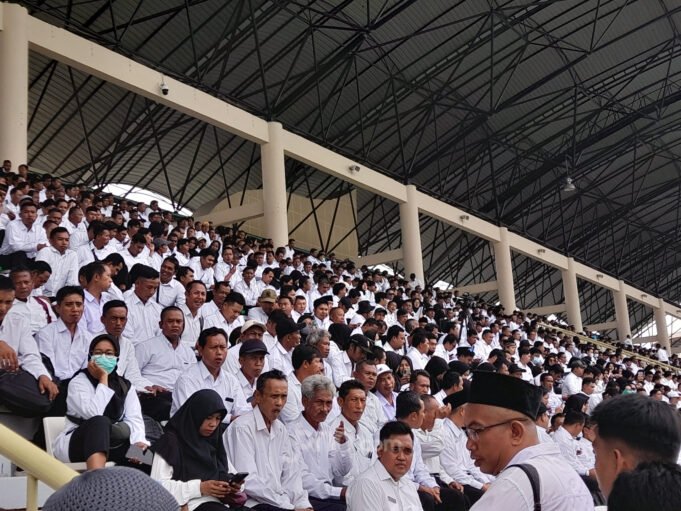 acara-penyerahan-sk-pengangkatan-pppk-paruh-waktu-kabupaten-lbao.jpg