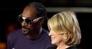 Kejutan pembawa acara TV AS bergabung dengan Snoop Dogg sebagai pemilik minoritas klub sepak bola