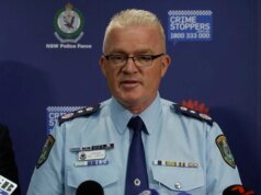 Tersangka penembakan di Pantai Bondi diidentifikasi sebagai ayah dan anak