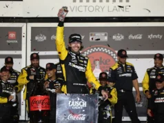 Ayah Denny Hamlin meninggal karena luka yang diderita saat kebakaran rumah