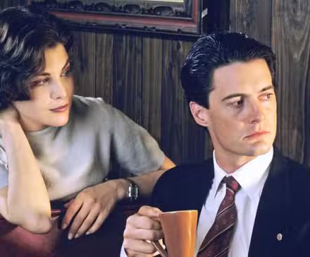 kyle-maclachlan_sherilyn-fenn_twin-peaks.jpg