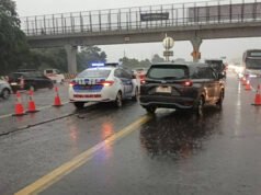 Kendaraan Arus Balik Natal Padat, Petugas Terapkan Contraflow Tol Japek