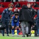 Richards dari USMNT ditandu keluar di Piala Carabao