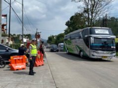 Polisi Lakukan Rekayasa Lalin Buka Tutup Jalur di Limbangan – Malangbong Garut
