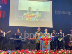 Wagub Emil Tinjau Perayaan Natal di Gereja Kawasan Eks Lokalisasi Dolly