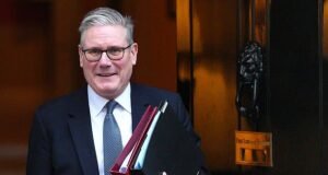 Tenaga kerja ‘menumpuk birokrasi’ bagi dunia usaha karena para menteri memaksakan rencana untuk memberikan cuti sebagai orang tua bagi para pekerja sejak hari pertama mereka bekerja