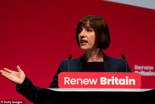 TOBY YOUNG: Ini adalah bidang yang ramai, namun kegagalan Bridget Phillipson dalam melindungi kebebasan berpendapat di universitas menjadikannya menteri Kabinet yang paling tidak berguna