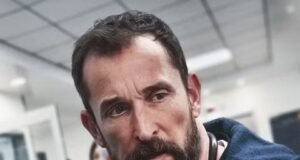‘Noah Wyle dari The Pitt Menjelaskan Bagaimana Pemulihan Langdon Menginspirasi Adegan Menjadi Ayah yang Menyentuh Itu