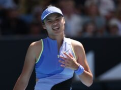 Emma Raducanu memecat pelatih terbarunya setelah mendapat kritik pedas di Australia Terbuka