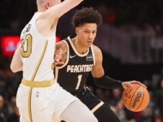 Sliding Bucks, Hawks ingin memperbaiki arah dalam pertarungan MLK Day